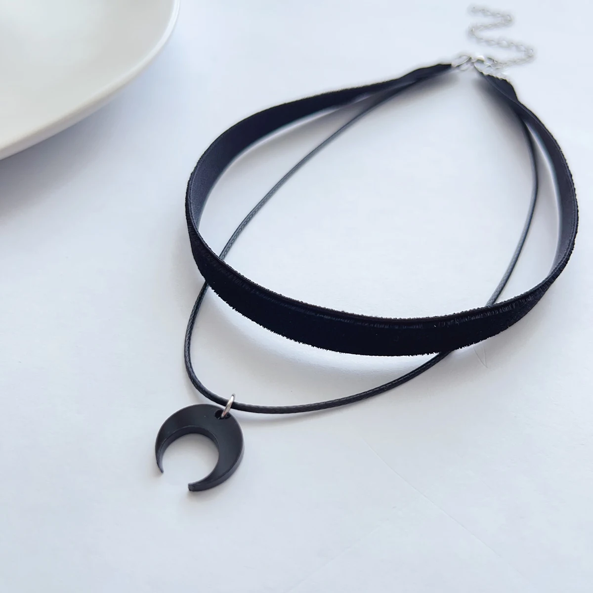 Sweet and cute black acrylic Moon Crescent pendant velvet strap double layer wear choker neck strap collar choker necklace women