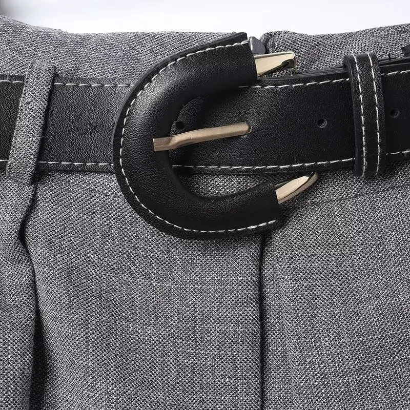 تنورة نسائية جديدة لخريف 2025 على الطراز الأوروبي والأمريكي للتنقل بمزاج عصري متعددة الاستخدامات وحزام مطابق