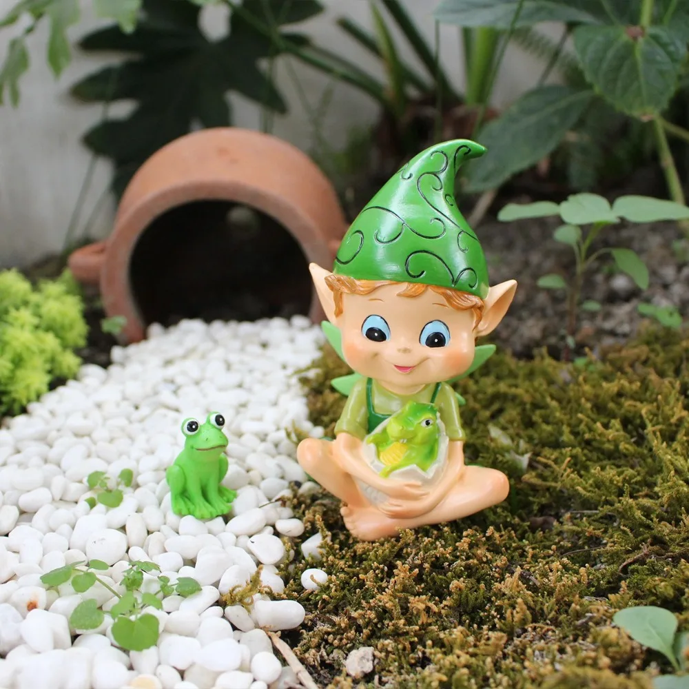 

Yard Art Cartoon Elf Frog Statue Resin Crafts Funny Garden Elf Decor Handmade Frog Figurine Courtyard Patio Decor