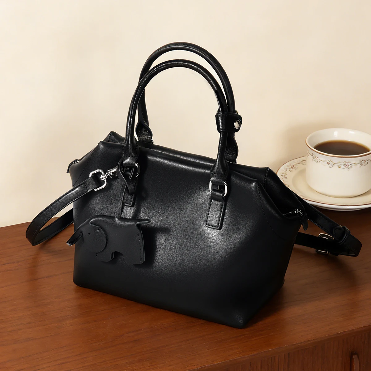 

Good Texture, Soft Leather, Genuine Leather Women's Bag, Korean Style, Versatile, Fashionable, Cowhide Leather, Women's Handbag, Shoulder Bag, Retro, Simple, Pillow Bag