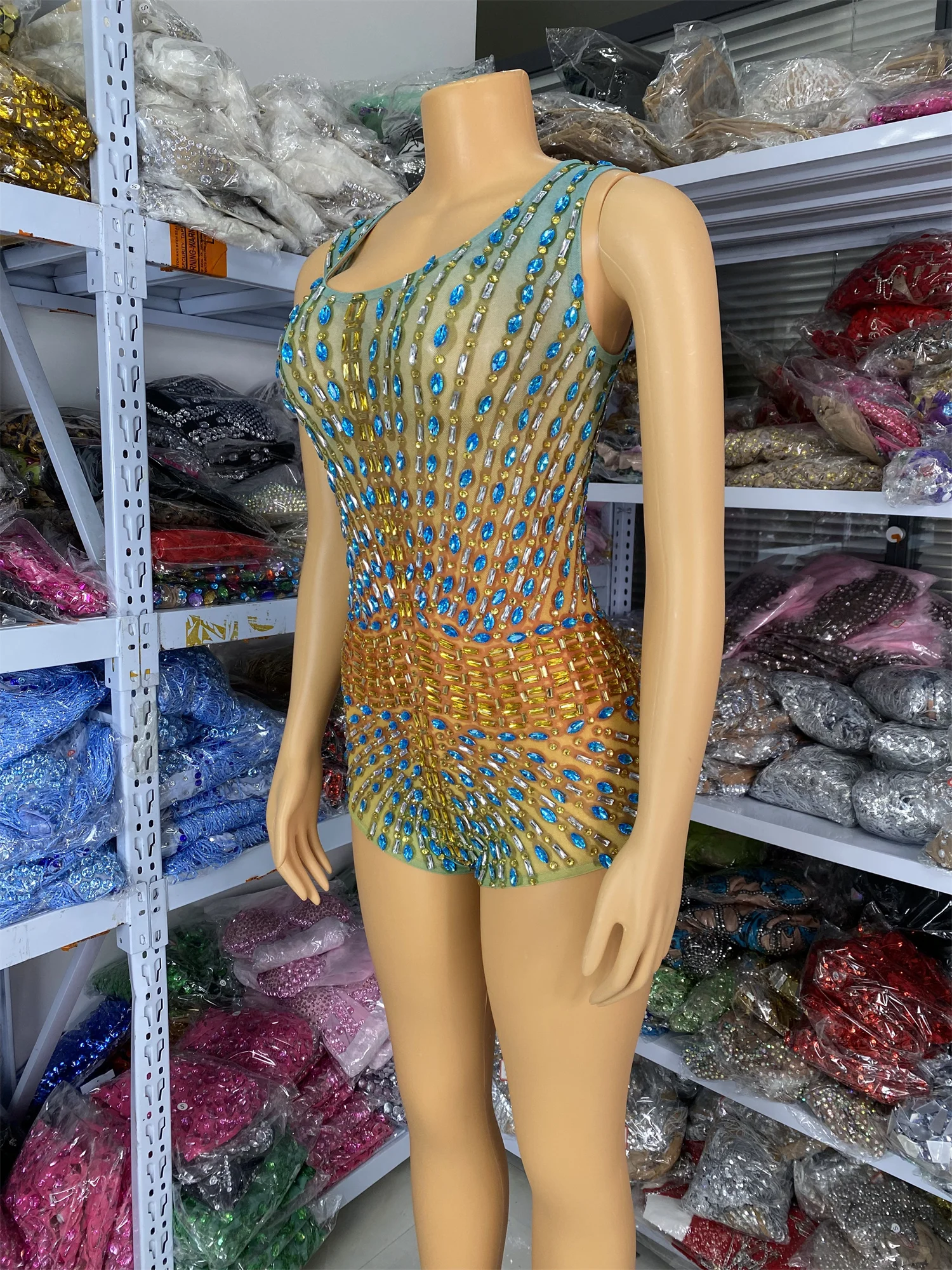 

Оптовая продажа, женские блестящие стразы, сетчатое прозрачное боди, костюмы для выступлений в ночном клубе, блестящий вечерний клубный купальник для танцора