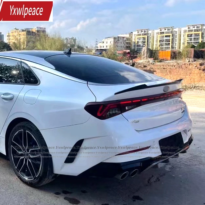 

For KIA K5 optima 2020 2021 2022 spoiler ABS Plastic Carbon Fiber Look V Style Rear Trunk Lip Spoiler