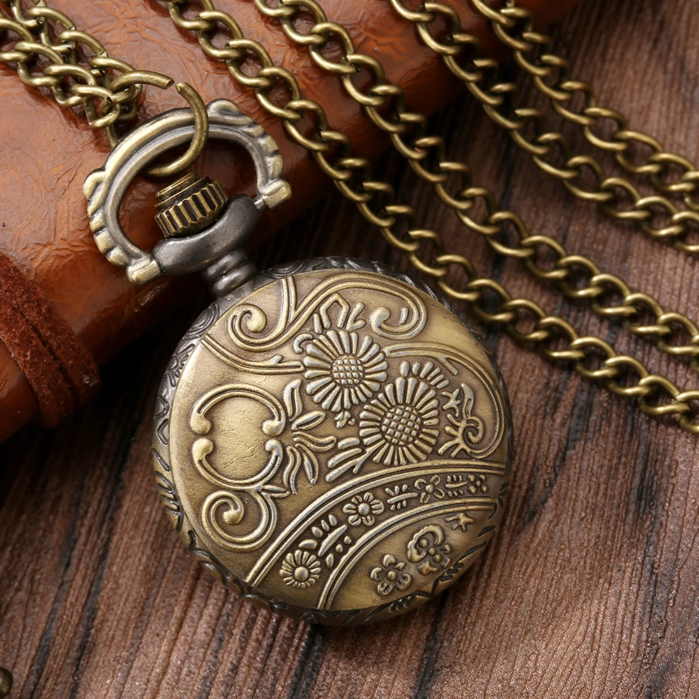 Small Bronze Steam Train Necklace Pocket Watch Gift Men Women Quartz Arabic Numerals Dial Vintage Fashion Pendant Timepiece