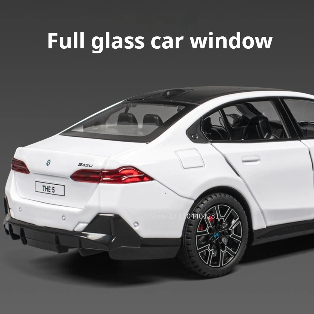 Escala 1:24 530Li I5M60 modelo em miniatura liga diecast carro brinquedos portas abertas com luz sonora puxar para trás para presentes de feriado do amigo