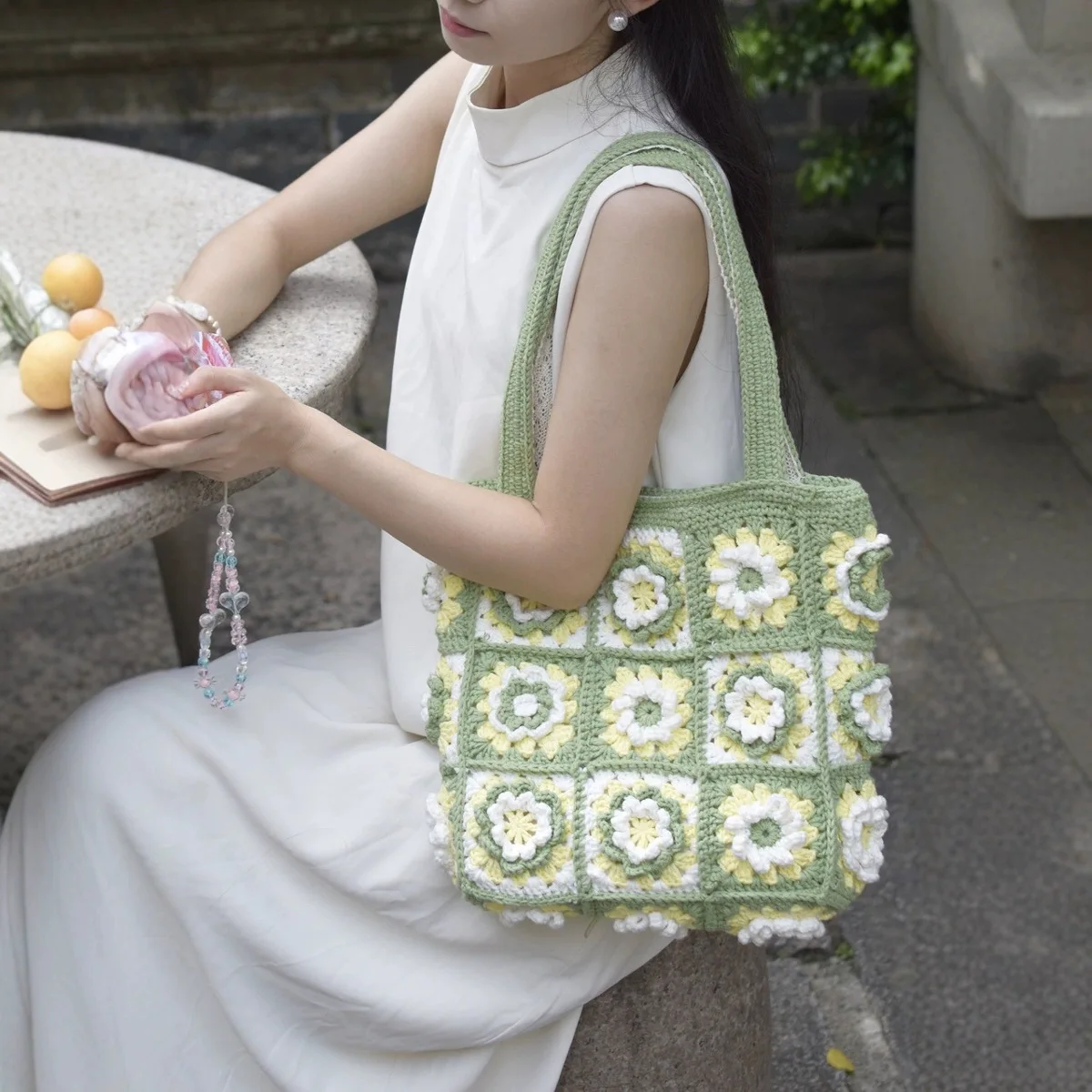 

Creative Flower Splicing Women's Handwoven Bag, Crochet Bag, Grandmother Geshan Camellia Shoulder Bag, Gift for Girlfriend