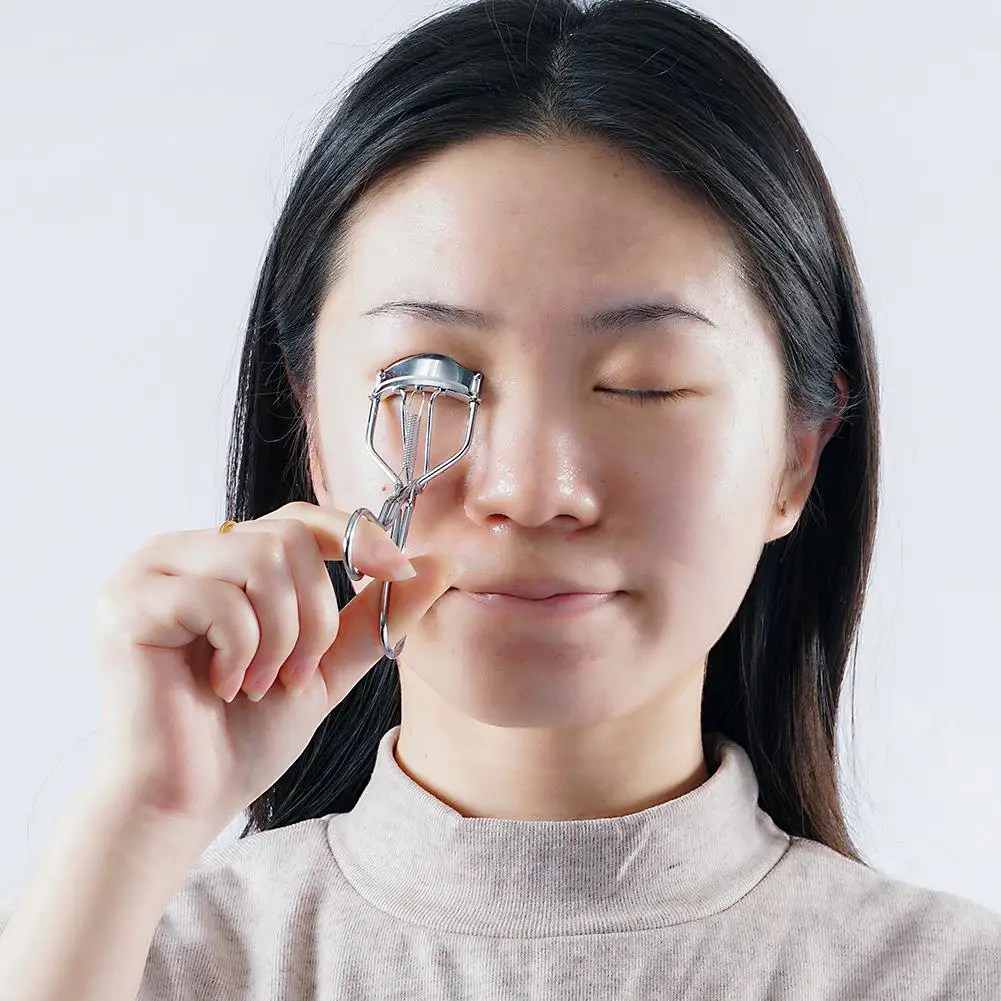 Silver Professional Eyelash Curler Wide Angle Eye Lash Lifting Tool With Silicone Refill Pads For Long Lasting Curling Eye Care