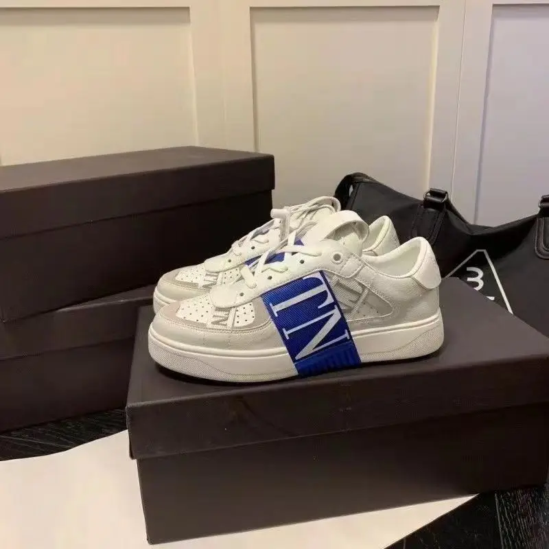 

2026 New White Leather Sneakers for Men Women Cloud Comfort Unisex Couple Shoes Flexible Lightweight Casual Flat Tennis Shoes