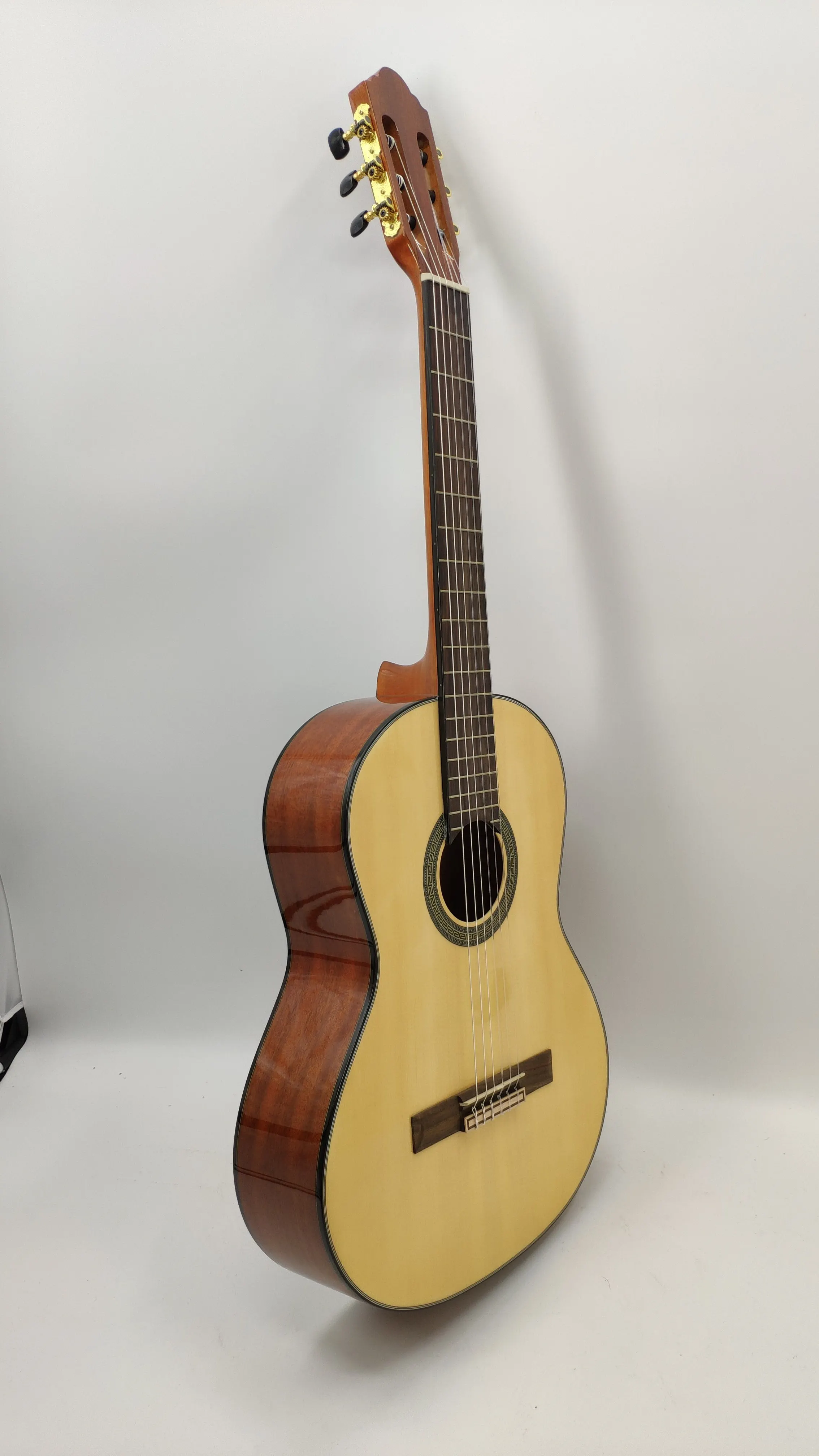 C-100 4/4 Size Beginner Practice Spruce Mahogany Classical Guitar