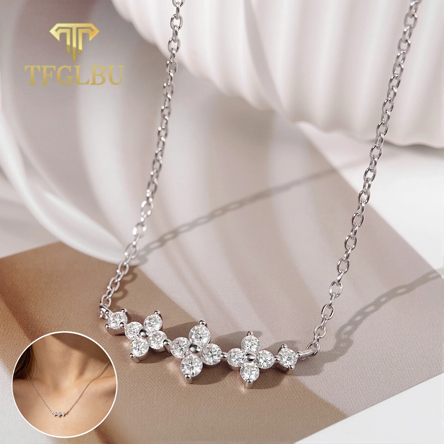 TFGLBU 0.03ct Flowers All Moissanite Necklace S925 Sterling Silver Gradient Smile Pendant for Women Birthday Gift Couple Jewelry