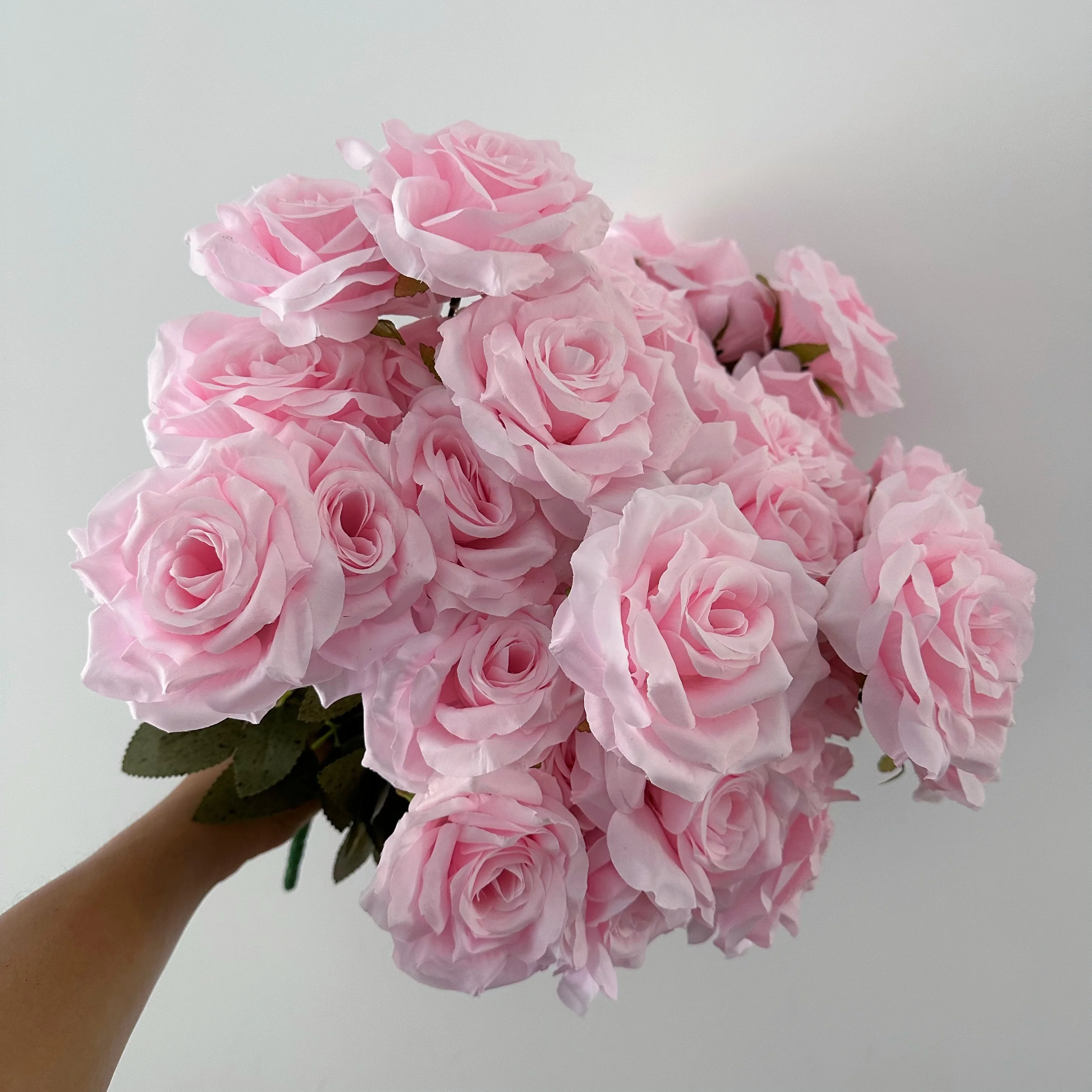 Lebensechte 9 Köpfe Seidenrosen Künstliche Blume Rosa Lila Gefälschte Blumenstrauß Rose Für Zuhause Hochzeit Dekor Valentinstag Party Desktop – Detail 3