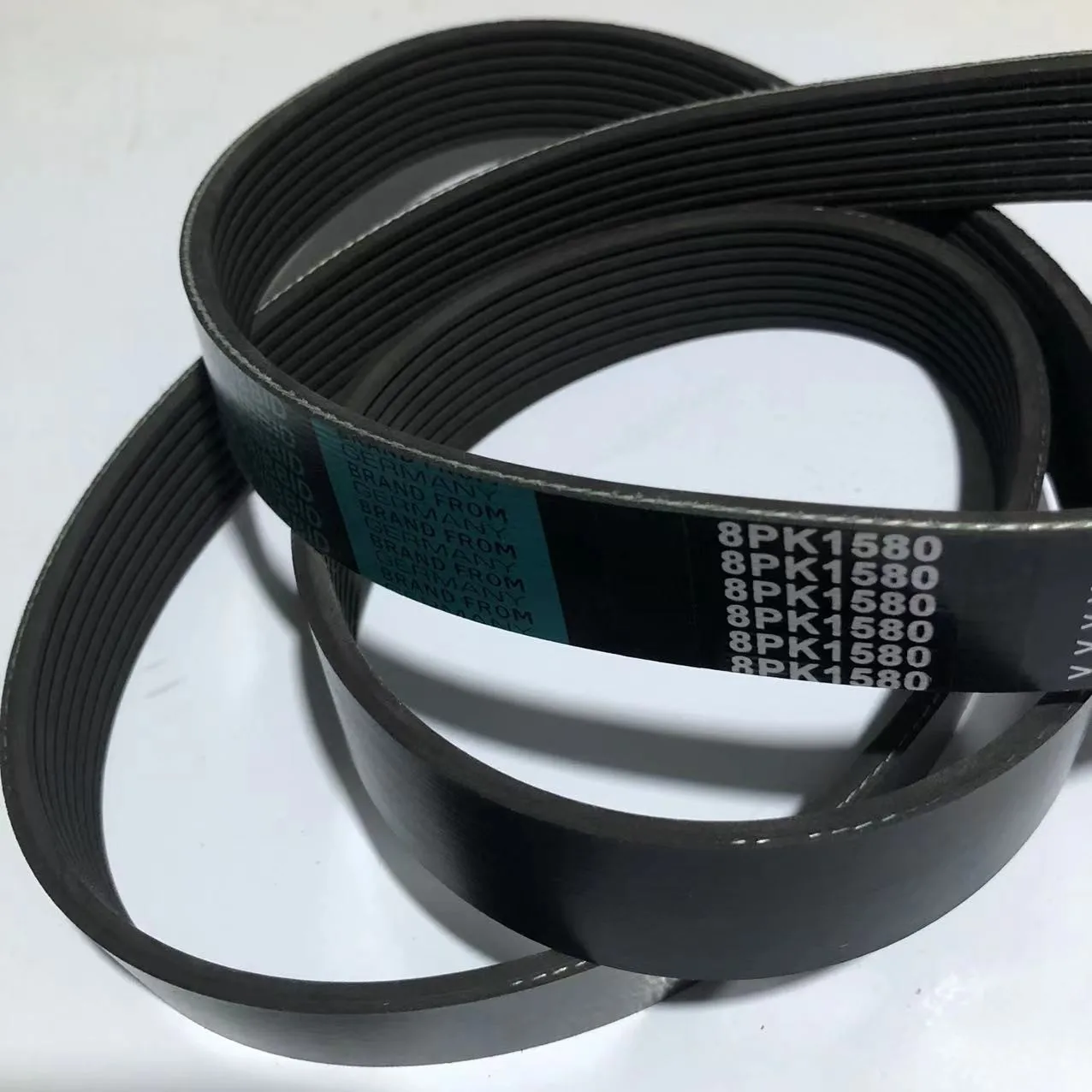 

For 8PK1524 8PK1525 8PK1535 Fan Belt D6114 XCMG Excavator Yuchai Cummins Fan Belt High Quality