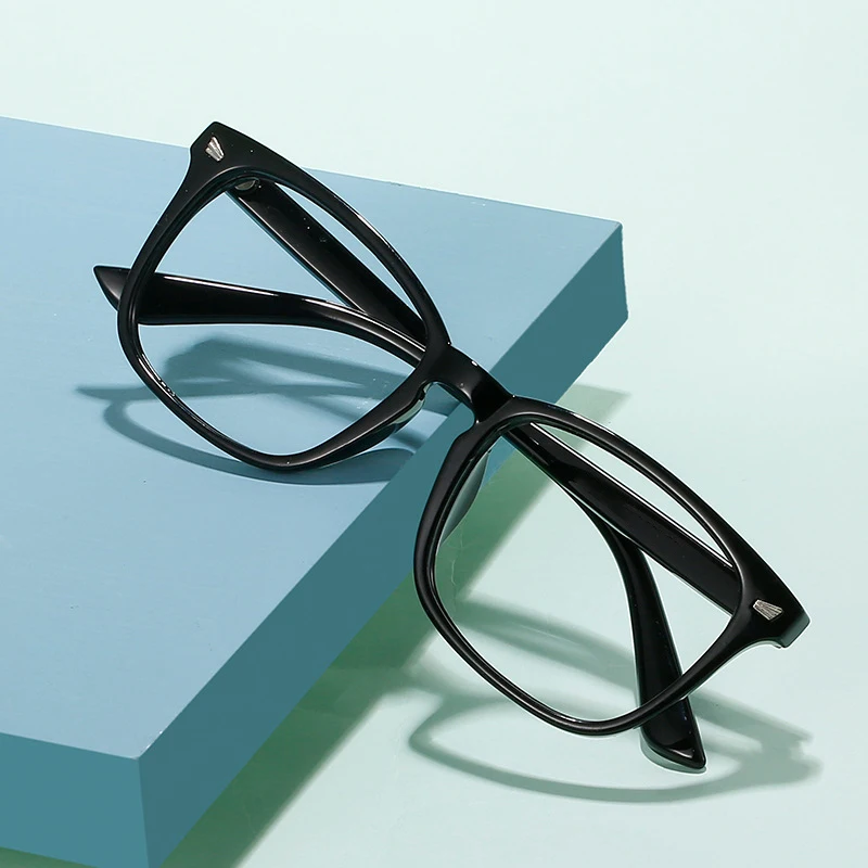 Classic Square Anti Blue light Glasses Men Women Fashion Photochromic Glasses Stylish Outdoor Changing Color Glasses