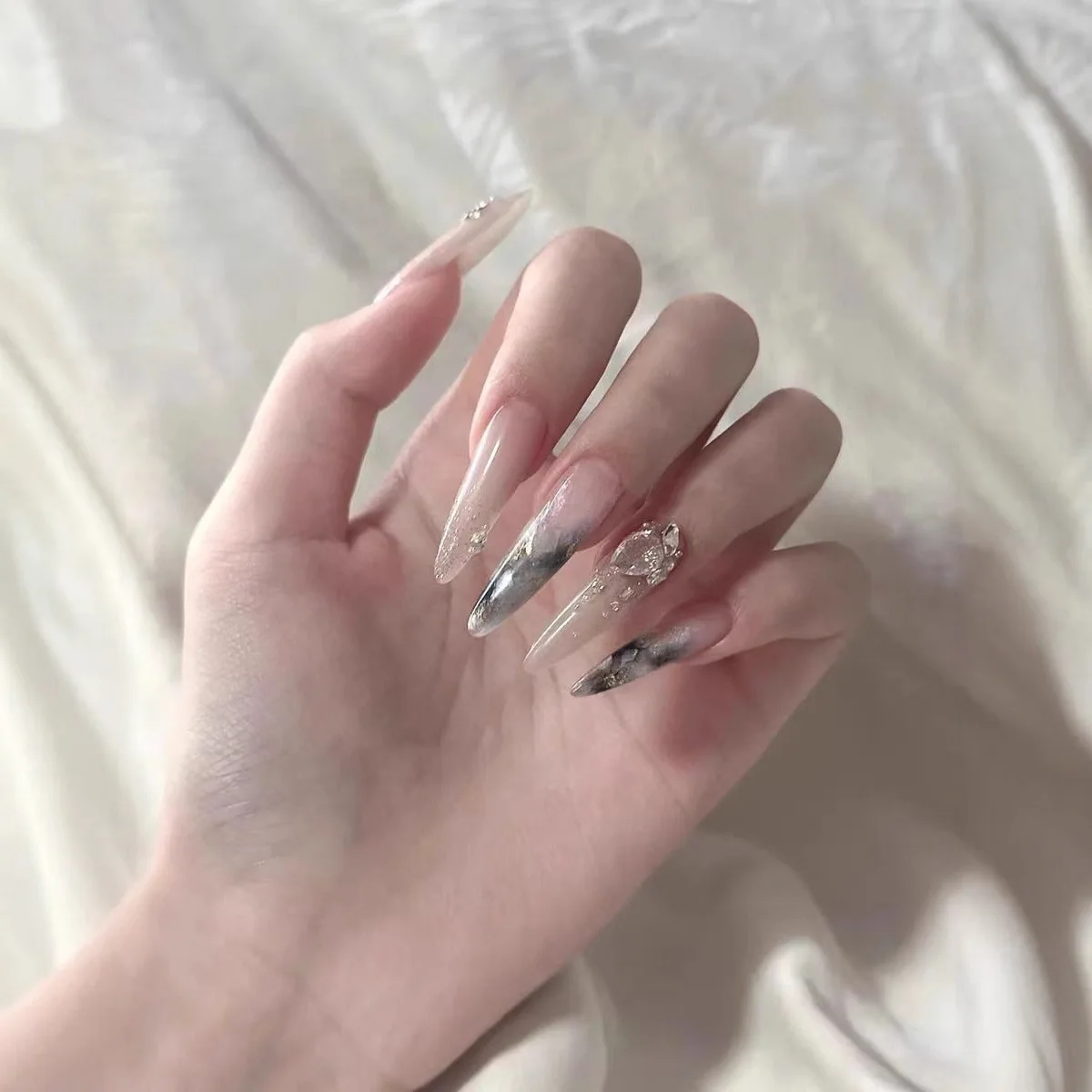 

10 шт., легкие роскошные длинные овальные ногти ручной работы, серые, синие, со стразами, милые накладные ногти, носимые ногти, художественные советы для девочек