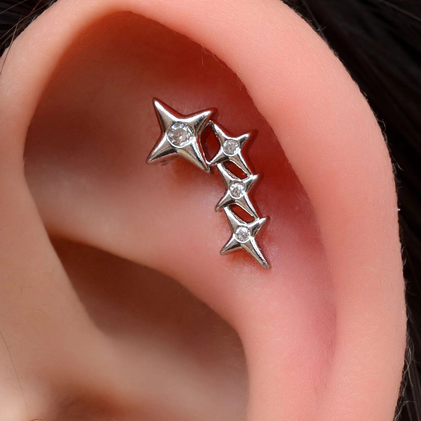 1 Stück Edelstahl-Knorpelstecker-Ohrringe, hypoallergen, zierlicher flacher Helix-Tragus-Piercing-Schmuck für Damen – Detail 13
