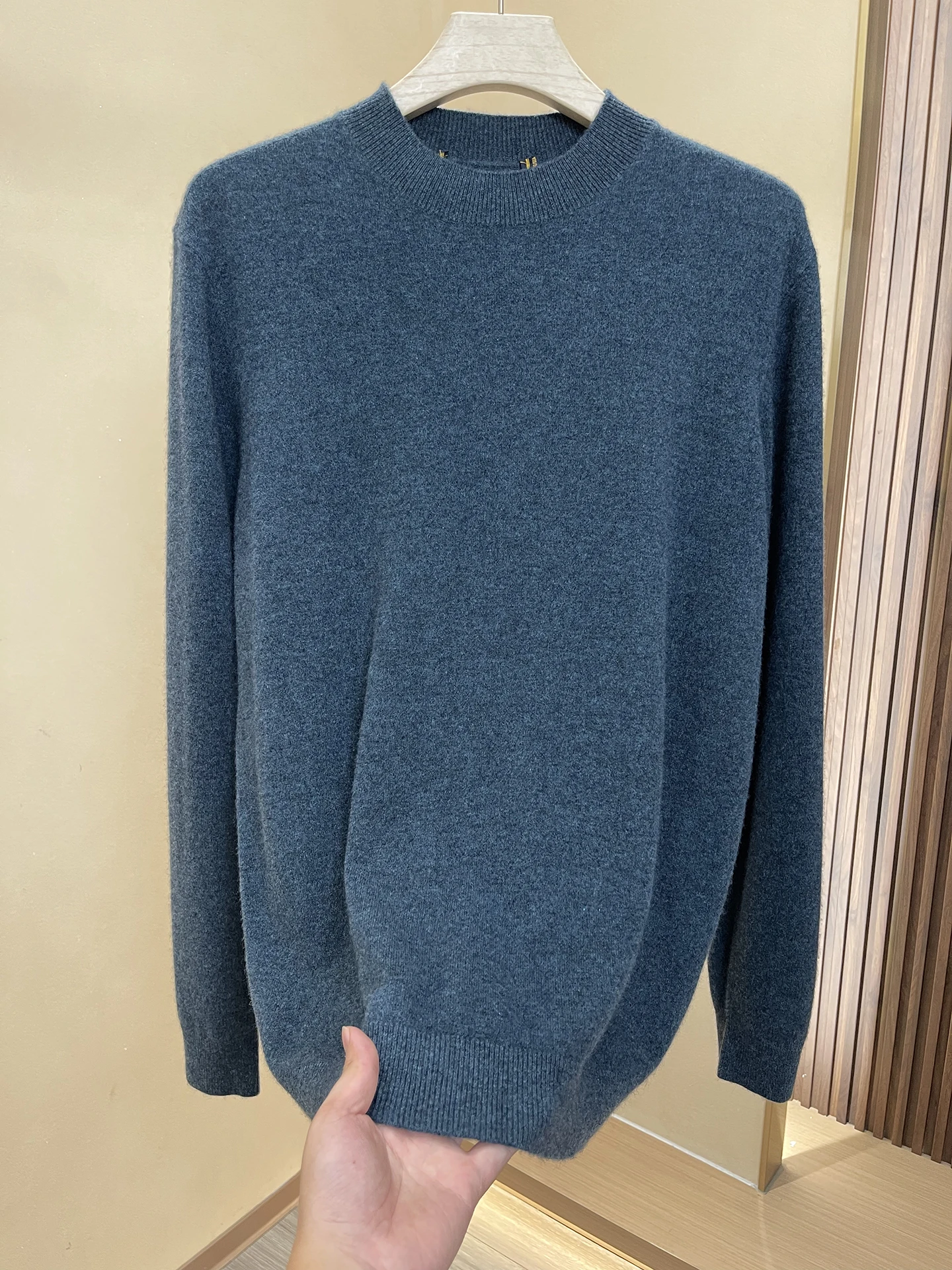 

Ультрамягкий пухлый мужской трикотаж из 00% шерсти с высоким воротником, эластичный длинный свитер свеча, теплая повседневная одежда для поездок на работу