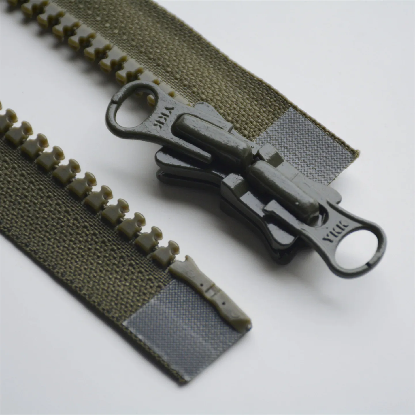 

No. 8 YKK Resin Double Opening Zipper ●60-120cm ●Army Green Down Jacket Jacket Sweater Cardigan Padded Jacket