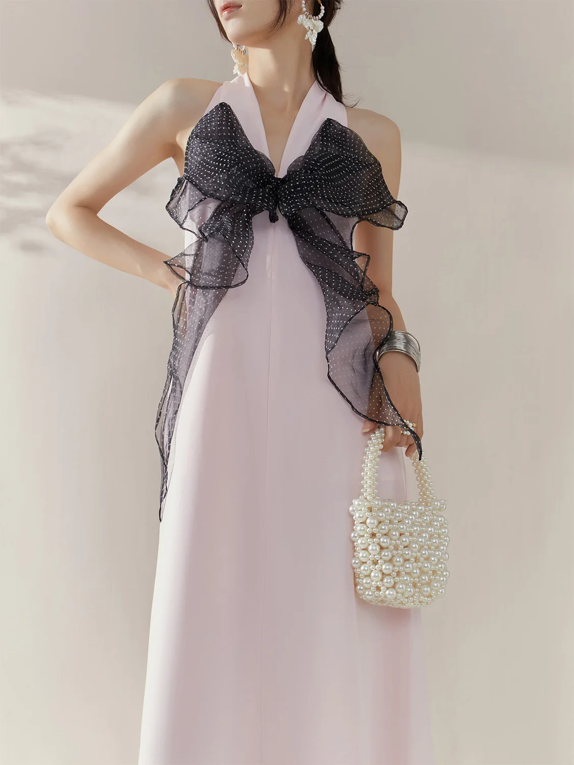 Franse Temperament Elegante Lange Avondjurken 3D Boog V-hals Mouwloos Hoge Taille Slanke A-lijn Roze Satijnen Zomerjurk Dames