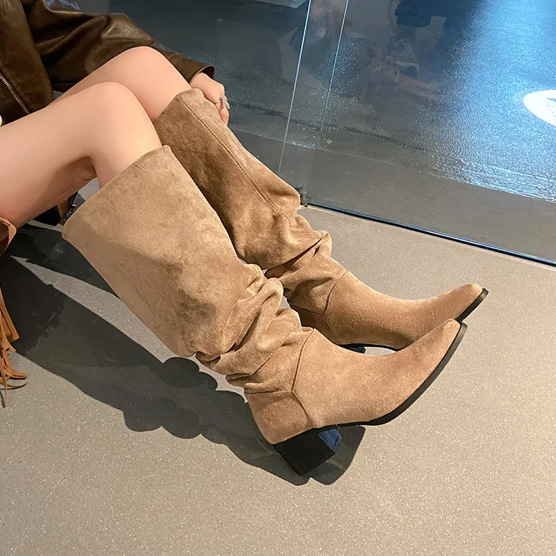 

Arden Furtado 2025 Autumn Suede Pleated Large tubular boots Square toe Pull-on Middle heel Knee high boots Commuter boots