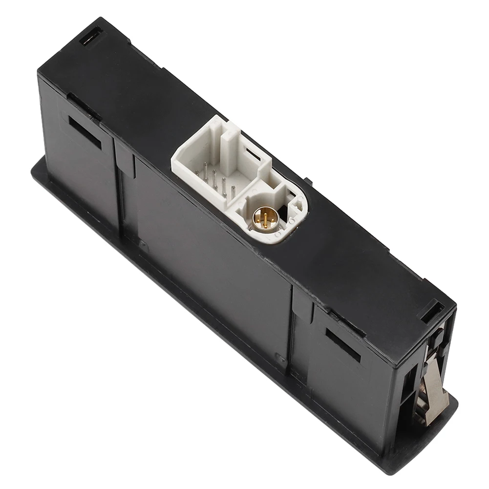 

Efficient USB Charging Socket for Mercedes CLS A CLASS GLA CLA GLE A1728202100 Direct Fit No Assembly Required