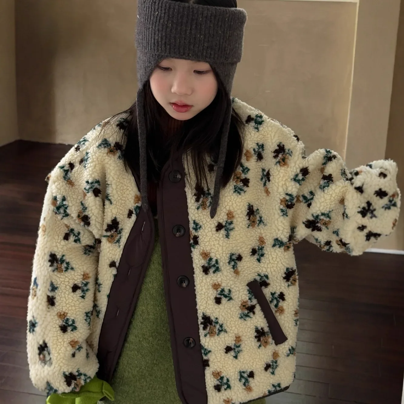 

Детская одежда Mao Mao, новинка зимы 2029, корейское плотное пальто с цветочным принтом, теплое пальто с круглым вырезом для маленьких девочек, верхняя одежда