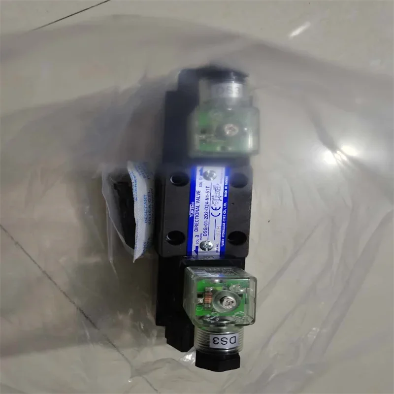 يو كين DSG-02-2B3B DSG-03-2B3B DMG-04-2D DMG-04-2B2-21 DSHG-06-3C60-D24-N1-51D صمام الملف اللولبي الهيدروليكي DSG-01-2B4B-A240-N1-50-L