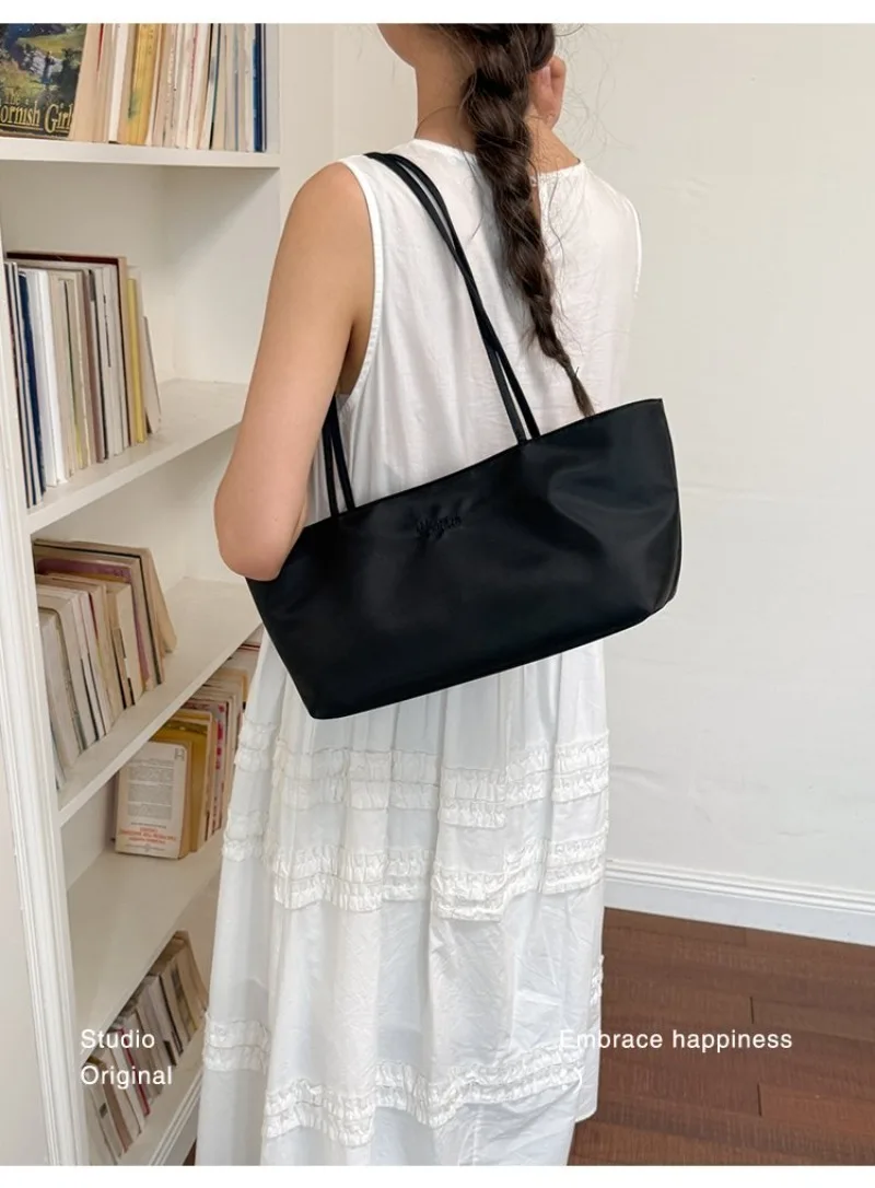 CEEKAY Minimalistische Handtasche aus massivem Nylon, zwei Tragemöglichkeiten, Metall-Sternanhänger, für Mädchen, vielseitig einsetzbar, frische, tägliche Unterarm-Umhängetasche – Detail 19