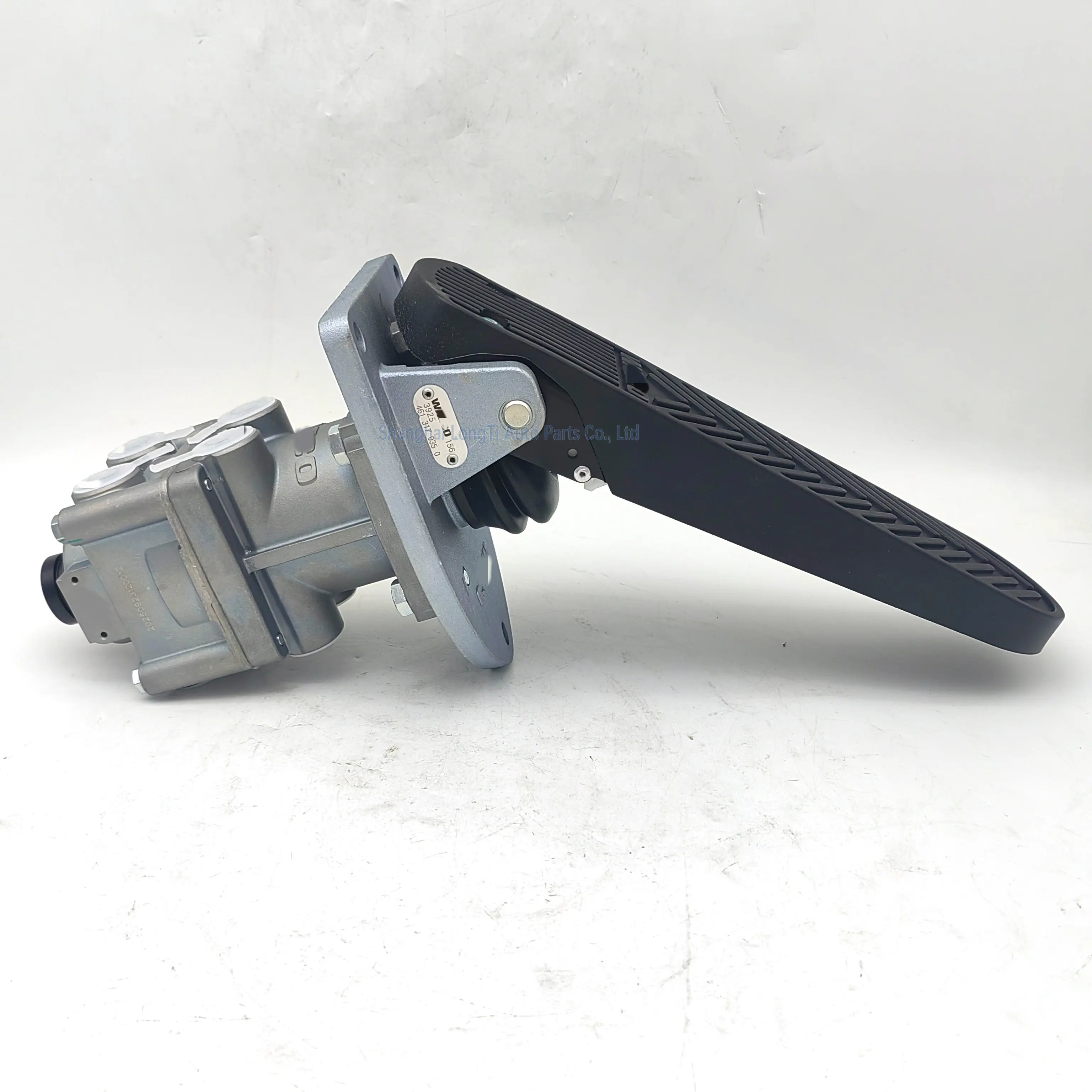 Original Imported Foot Brake Valve 4613170350 Truck Bus