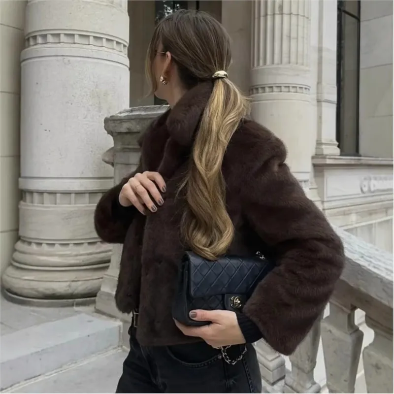 Brown Faux Fur Crop Coat Woman Retro Fashion Thick Warm Side Pockets Long Sleeve Coat 2025 New Autumn Winter Casual Lapel Jacket
