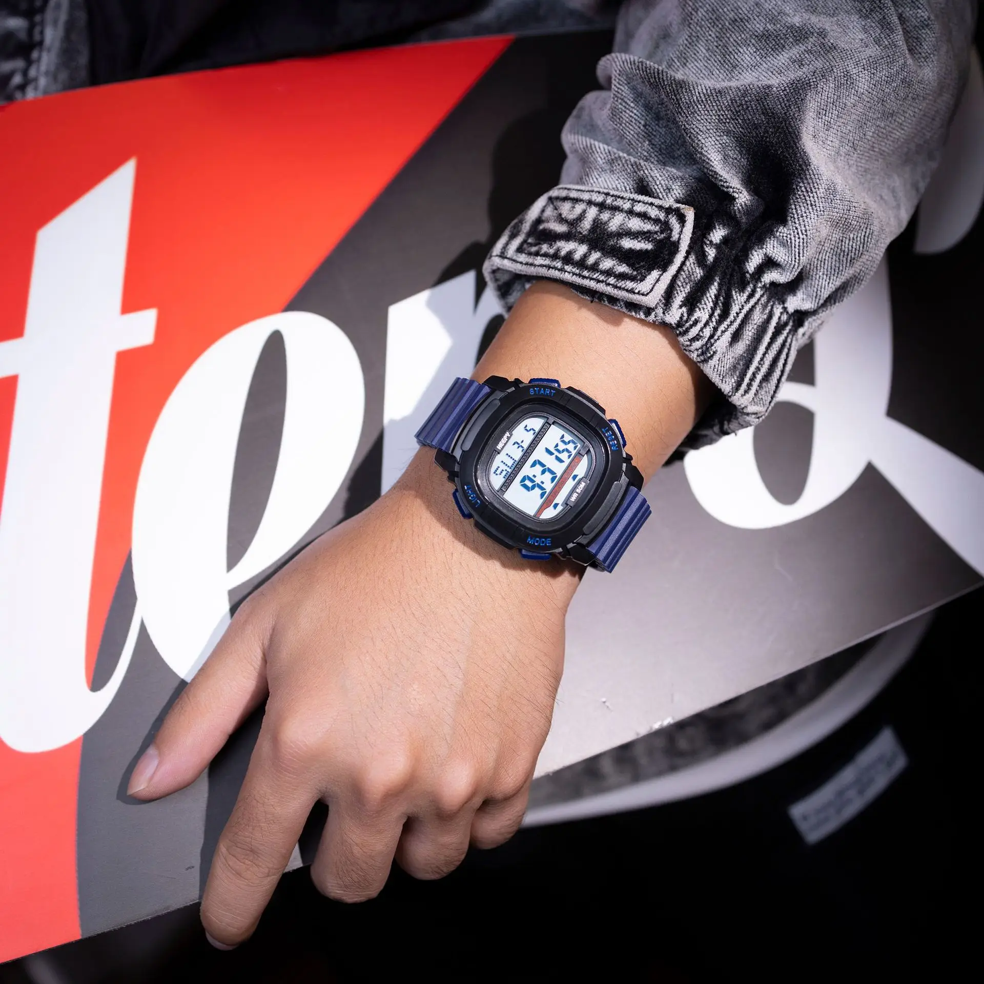 UTHAI CE71 модные многофункциональные мужские часы для спорта на открытом воздухе электронные часы студенческие часы повседневные часы подарочные часы для мужчин