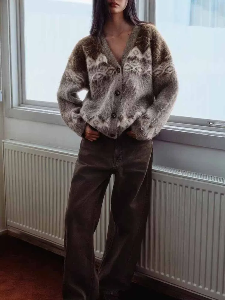 Estilo europeu e americano outono recém chegados roupas femininas da moda, versátil decote em v desbotado jacquard malha cardigan