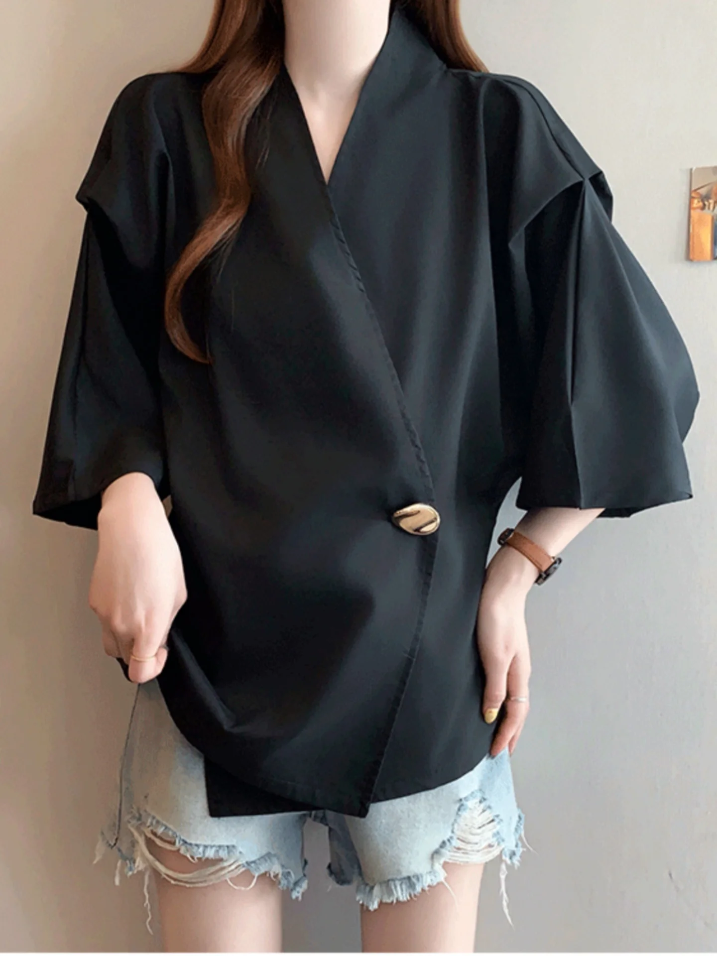 

Slimming V-Neck Short Sleeve Shirt Women's Summer 2026 plus Size Irregular Cross Waist Cinched Half Sleeve Base Top