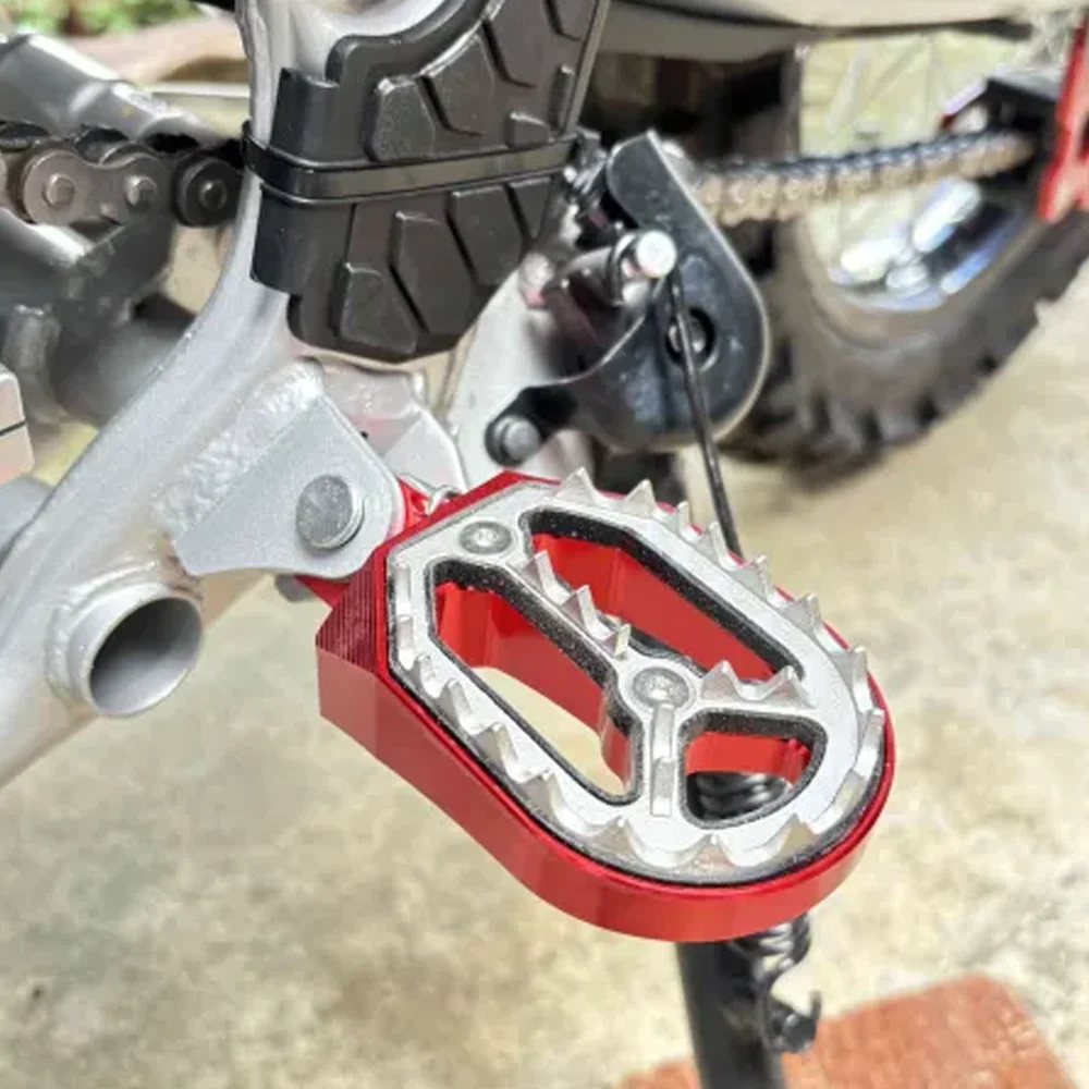 Motorcycle CNC Front Footrest Foot Pegs Shark Teeth Wide Foot Rest for Honda CRF 250L 300L CRF250L/crf300l