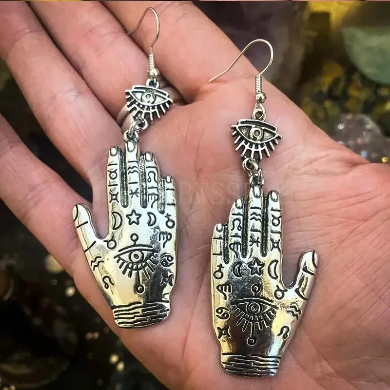 The Middle Ancient Times Style Silver Color Mysterious Pattern Palm Eye Earrings UNISEX Fashion Rock Hip Hop Fashion Earrings