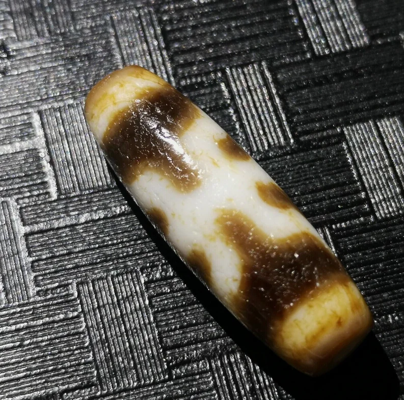 Magic Energy Tibetan Old Agate Dragon Skin Guiren Tairen CinnabarTotem dZi Bead