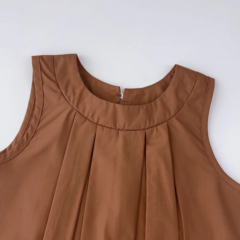 Sommerliches, modisches, gestreiftes Freizeit-Set für 3-7 Jahre: Ärmelloses, plissiertes Oberteil mit Rundhalsausschnitt + weit geschnittene Hose, Zweiteiler – Detail 4
