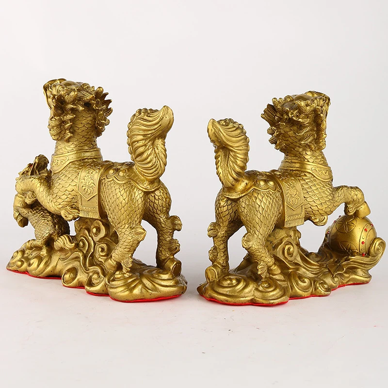 

Brass Qilin ornaments, a pair of Qilin ornaments made of jade beads, home decorative crafts, and Qilin ornaments suitable as off