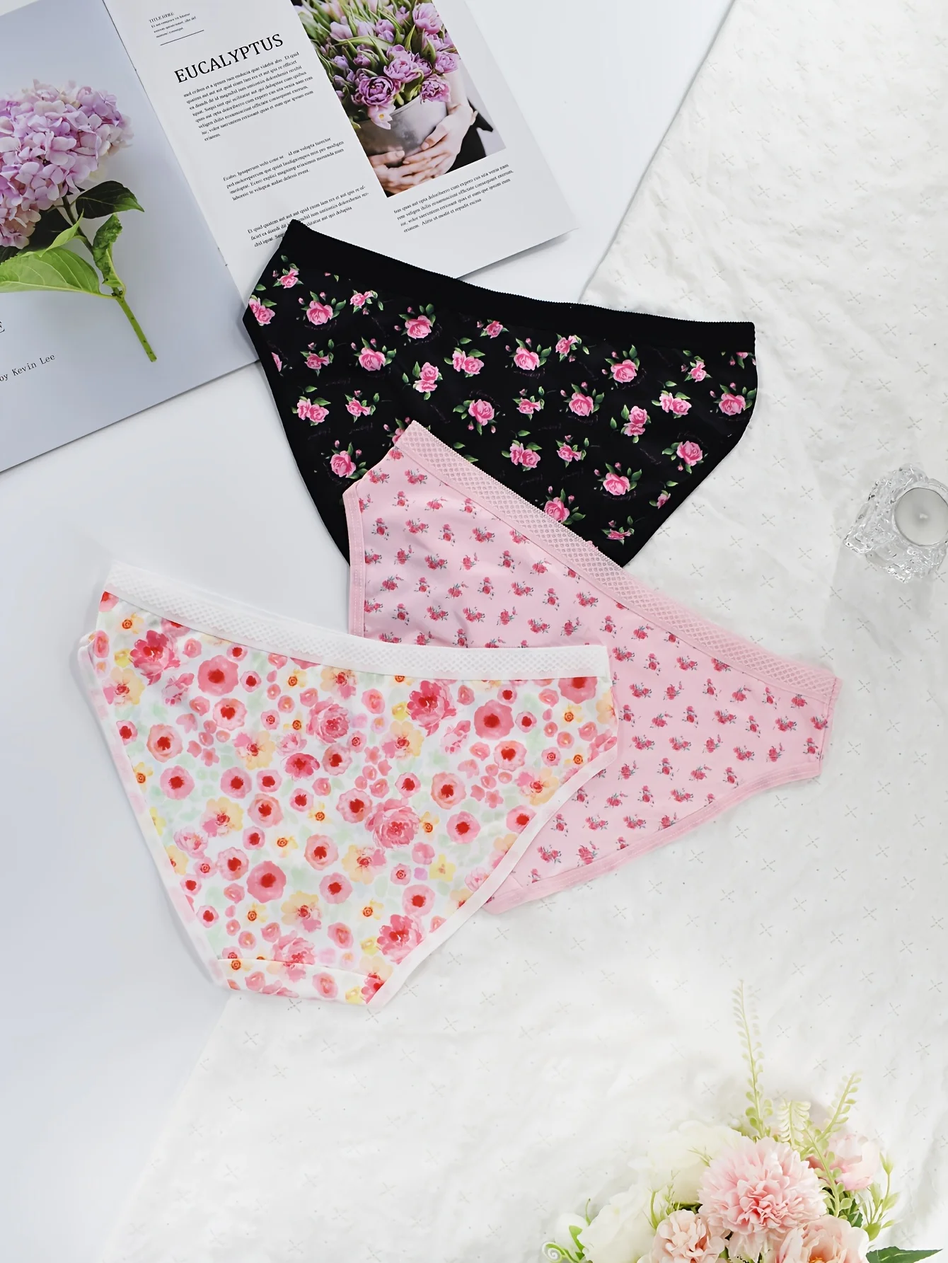 Three pieces of mixed-color flower printed college-style rose boys and girls breathable big boys and girls triangle underwear