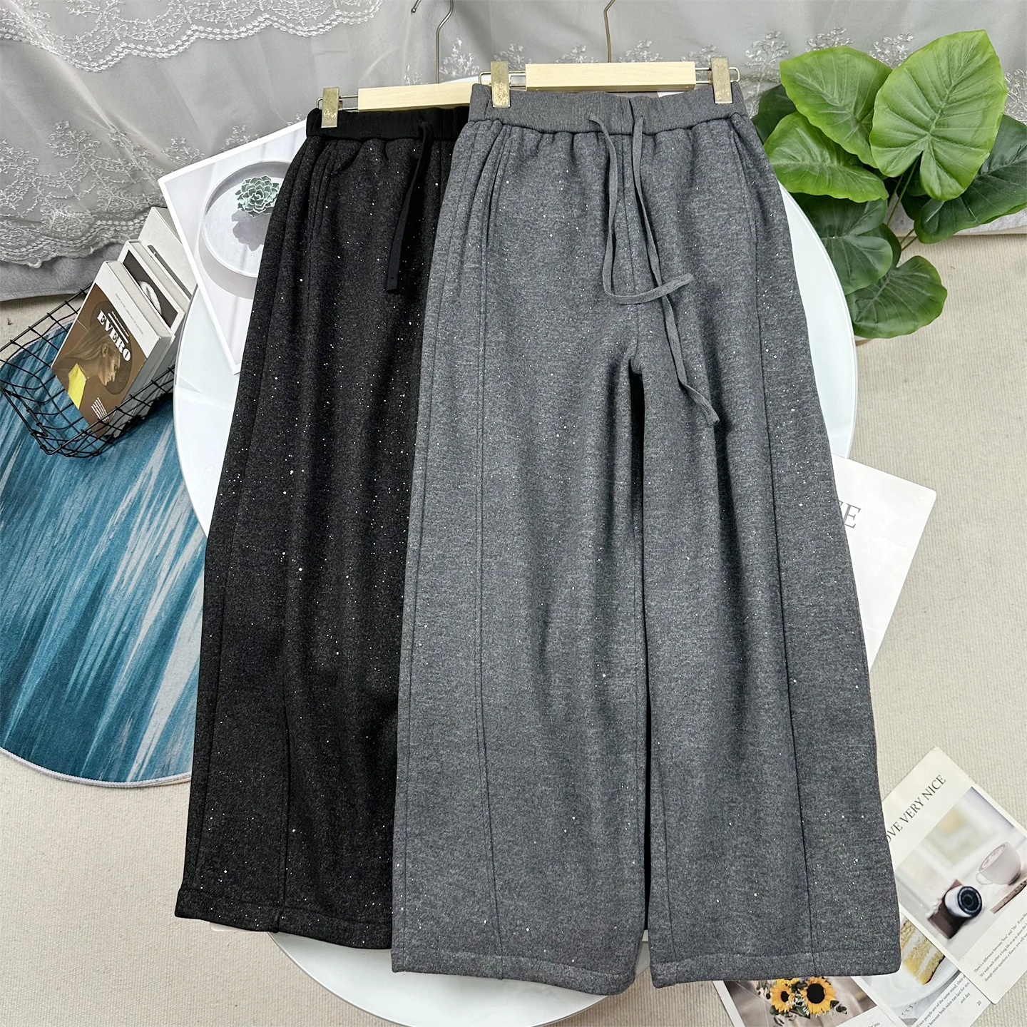 

Утепленные флисовые брюки с широкими штанинами для женщин, свободные повседневные брюки с эластичным поясом, блестящие зимние брюки, комфортные леггинсы с эффектом драпировки