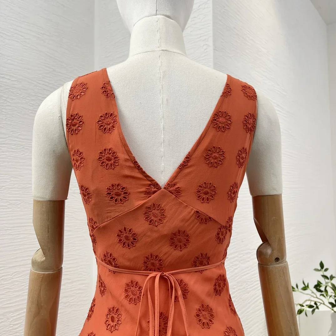 Robe mi-longue brodée florale rouge pour femme, nœud en fibre auto, col en V à l'arrière, haute qualité, nouveautés, 2024