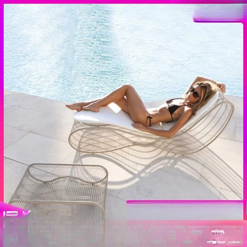 Outdoor pool bed combination Internet celebrity bed and breakfast Beach loungers Villa courtyard Garden terrace Leisure outdoor