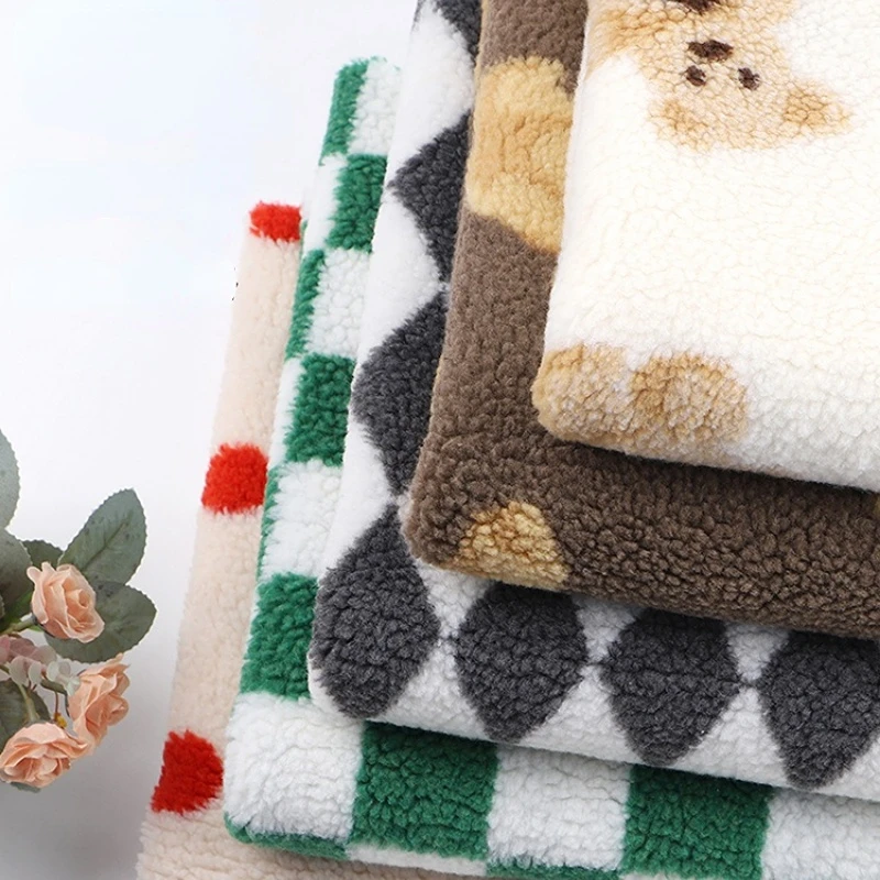 45x50CM Thickened Printed Lamb Wool Fabric Soft Warm Plush Doll Clothes Glove Lining Sweaters Fabric Diy Sewing TJ9721