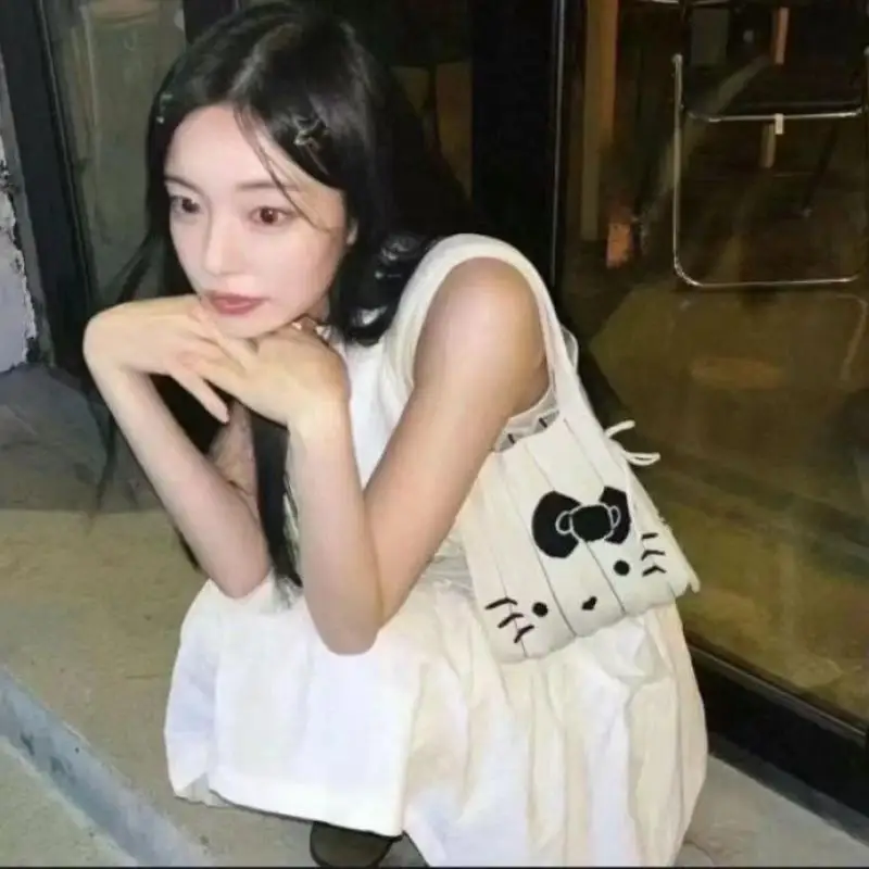 

Sanrio Kawaii Handbag Hello Kitty Вязаная сумка Совместная модель Miss Summer New Cartoon S Code Плиссированные портативные рюкзаки-тоут