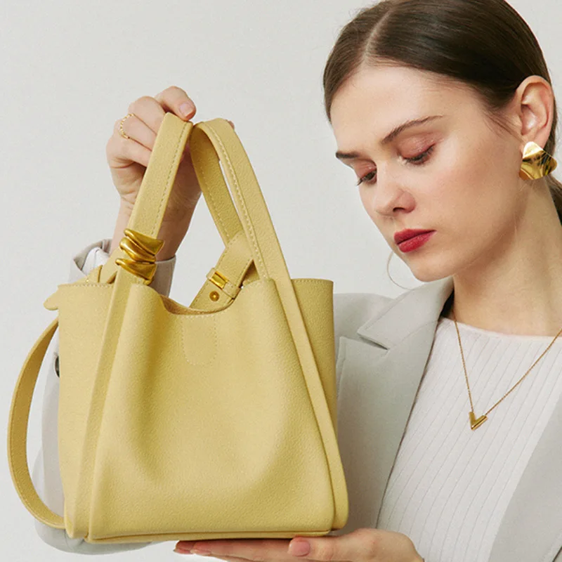 Genuine Leather Women Basket Bag Soft Leather Summer 2025 New Shoulder Handbag Crossbody Tote Wholesale