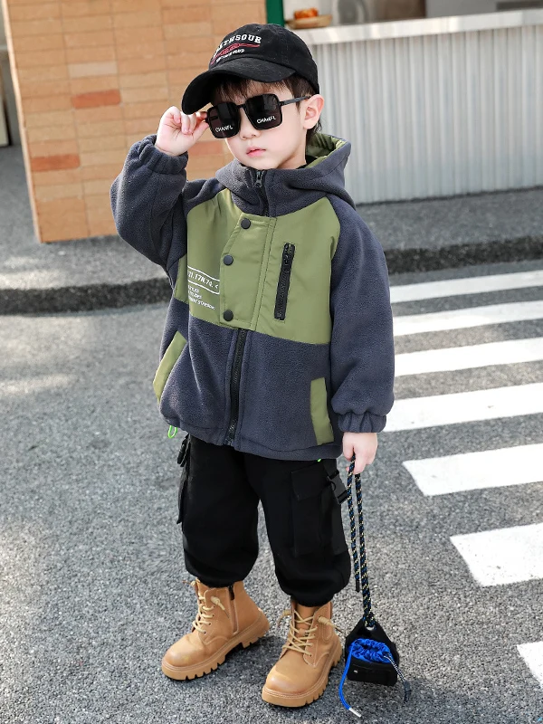 

Thiened Oliver Velvet Boys' Autumn Winter Hooded Jaet Cool Boy's Windbreaker Coat Stand Fit Long Sve Zipper Closure