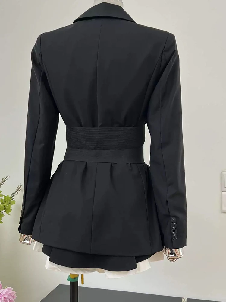 Retro spring and autumn new lapel slim fishbone waist thin black suit jacket fashion Joker long-sleeved temperament blouse.