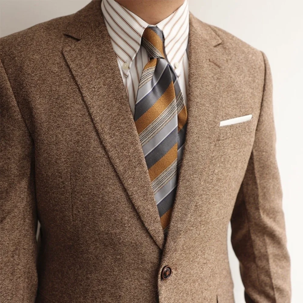 Set da 2 pezzi Set di cravatte da 8 cm in stile classico Cravatte a righe strette regolabili Abito morbido legato a mano Abito da sposa quadrato tascabile