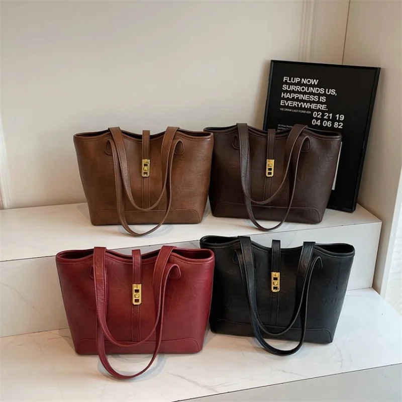 

Women's Trendy Leather Tote Bag Featuring Adjustable Strap And Spacious Interior Perfect For Weekend Shopping Trips​