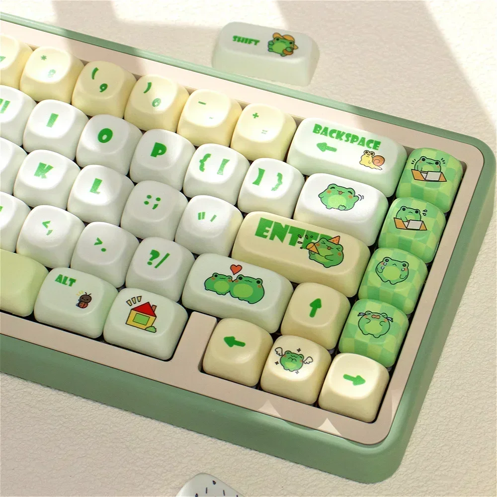 

MOA Little Frog Keycap Set PBT 140 Keys Cute Cartoon for MX Switch 60/84/90/104/108 Layout Mechanical Keyboards