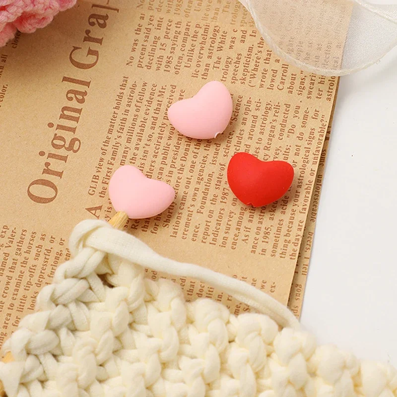 6Pcs Knitting Needle Point Protectors Point Needle Stoppers Heart Shaped Stitches Stoppers Needle Caps Knitting Accessories