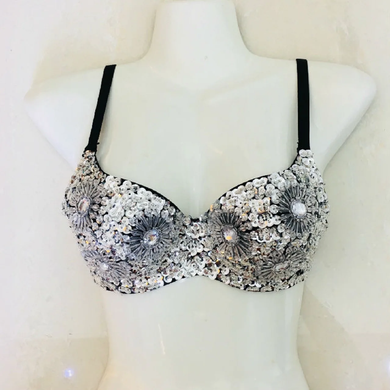 Hot Selling New Sexy Golden Sequins Push Up Bra Top Women Sexy Bra Corset Club Party Costumes Stylish Punk Gothic Bikini Tops